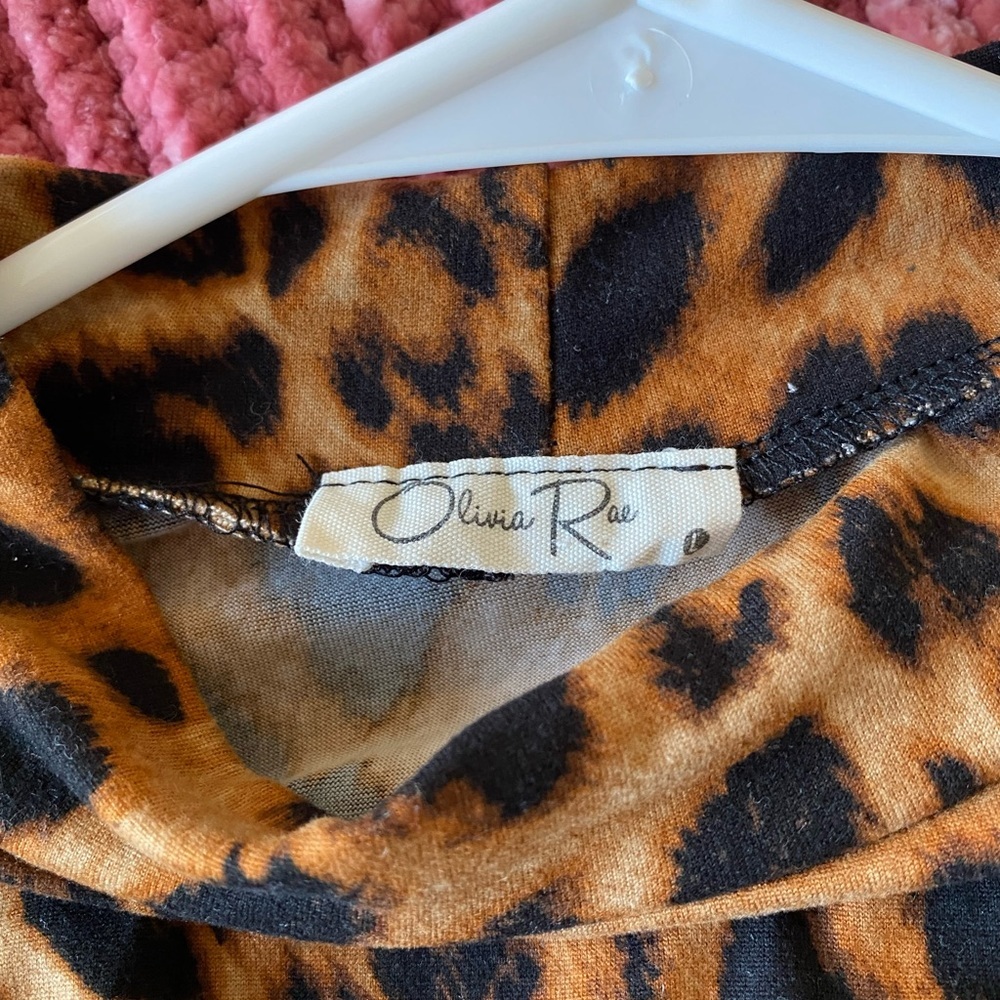 Tiger Print Longsleeve - Picture 3 of 3
